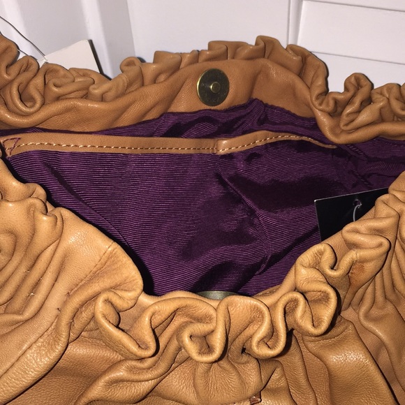 BCBG MaxAzria Camel Colored Soft leather handbag - Picture 4 of 6